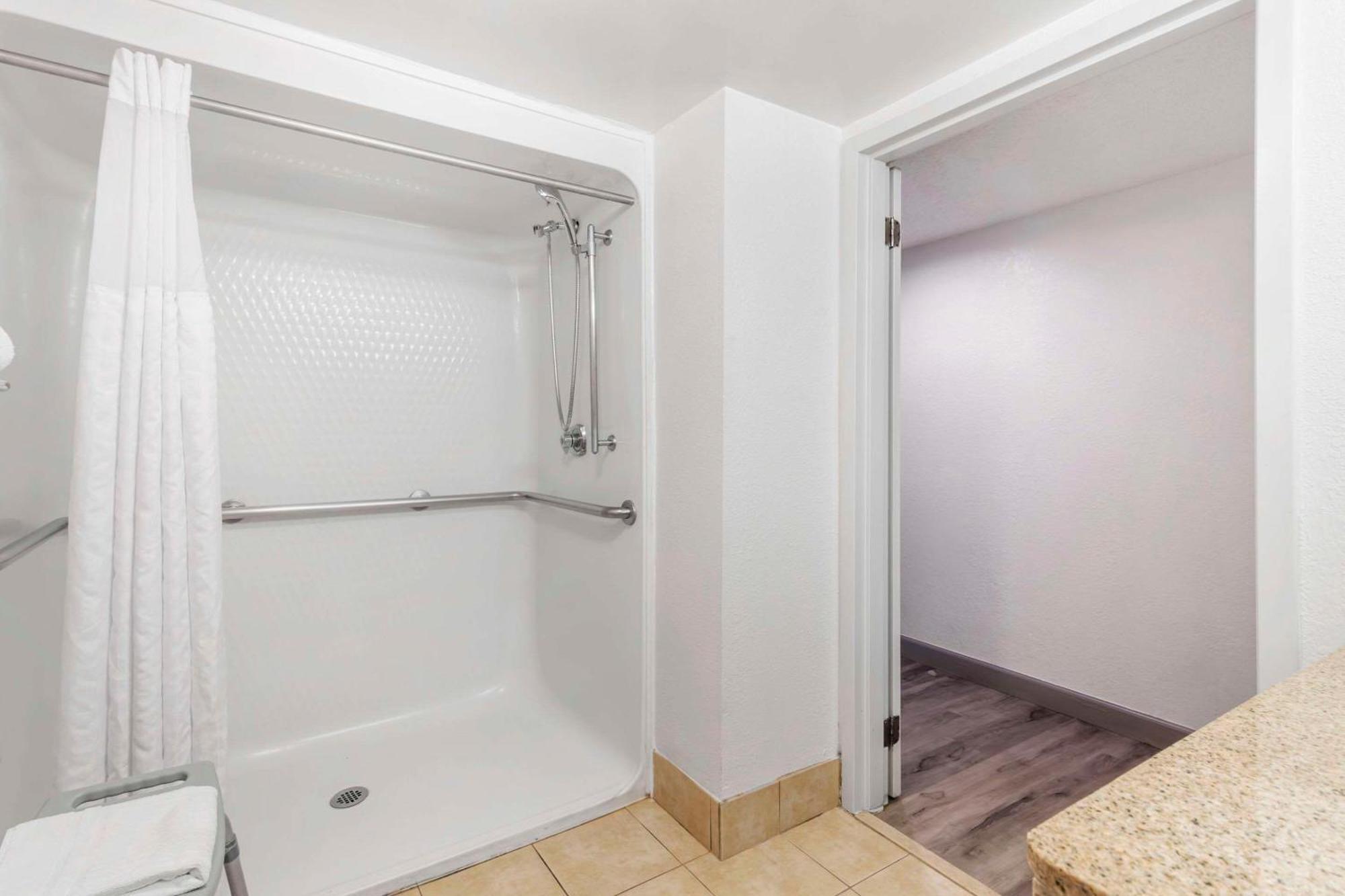 Comfort Inn Alpharetta-Atlanta North Экстерьер фото